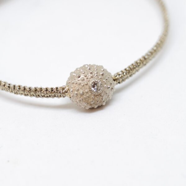 Bracelet oursin en argent 925 serti diamant blanc et macramé