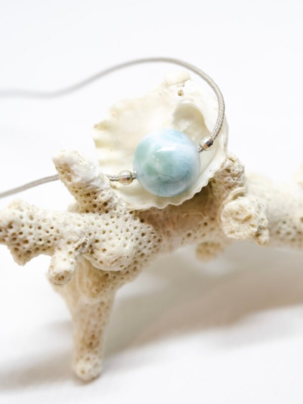 Ras le cou bille de Larimar et mokuba