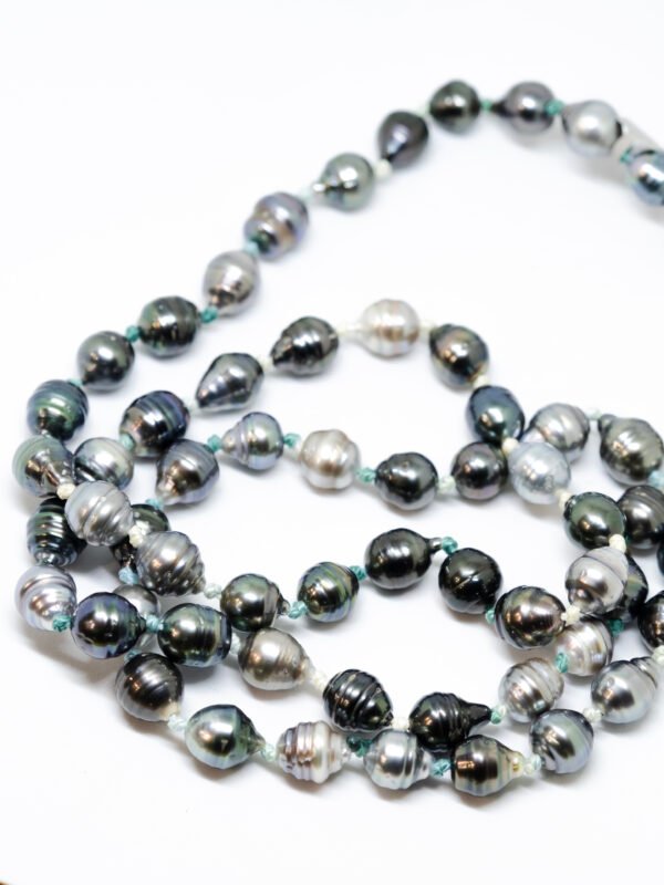 Sautoir perles de Tahiti baroques