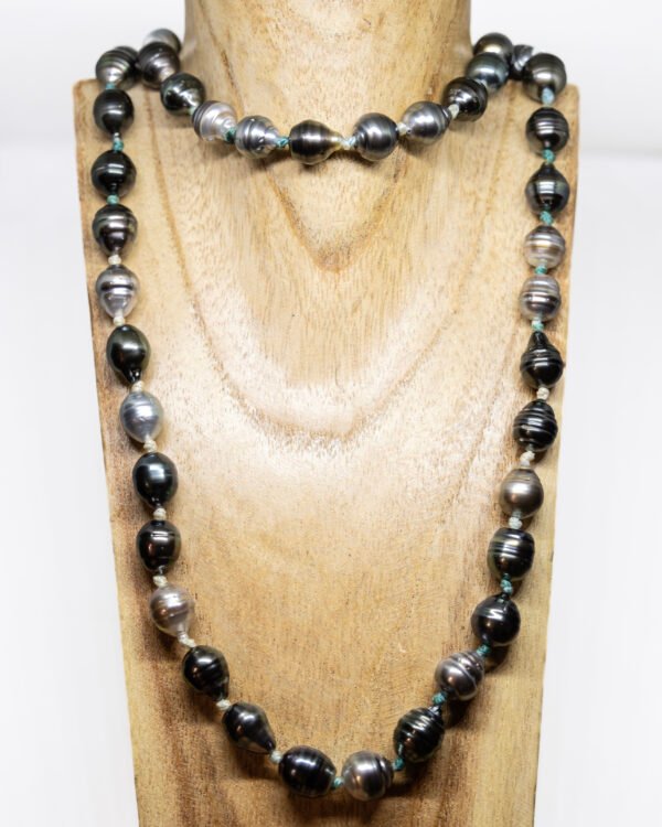 Sautoir perles de Tahiti baroques