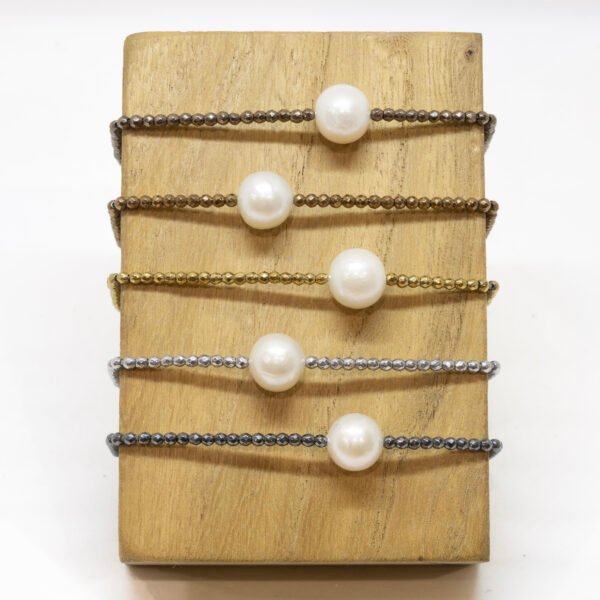Bracelet perle d'eau douce blanches ø 9-10 mm et hématites