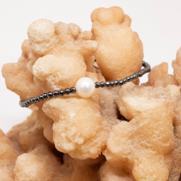 Bracelet perle d'eau douce blanche ø 7-8 mm et hématites