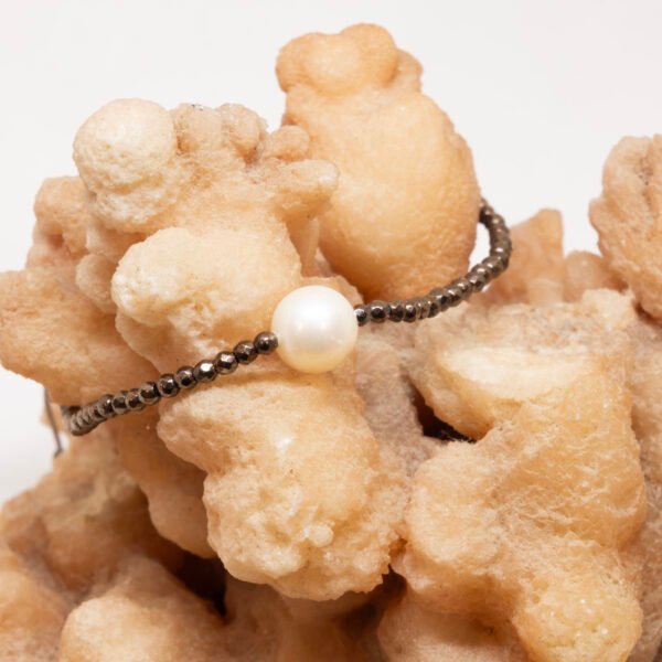 Bracelet perle d'eau douce blanche ø 7-8 mm et hématites