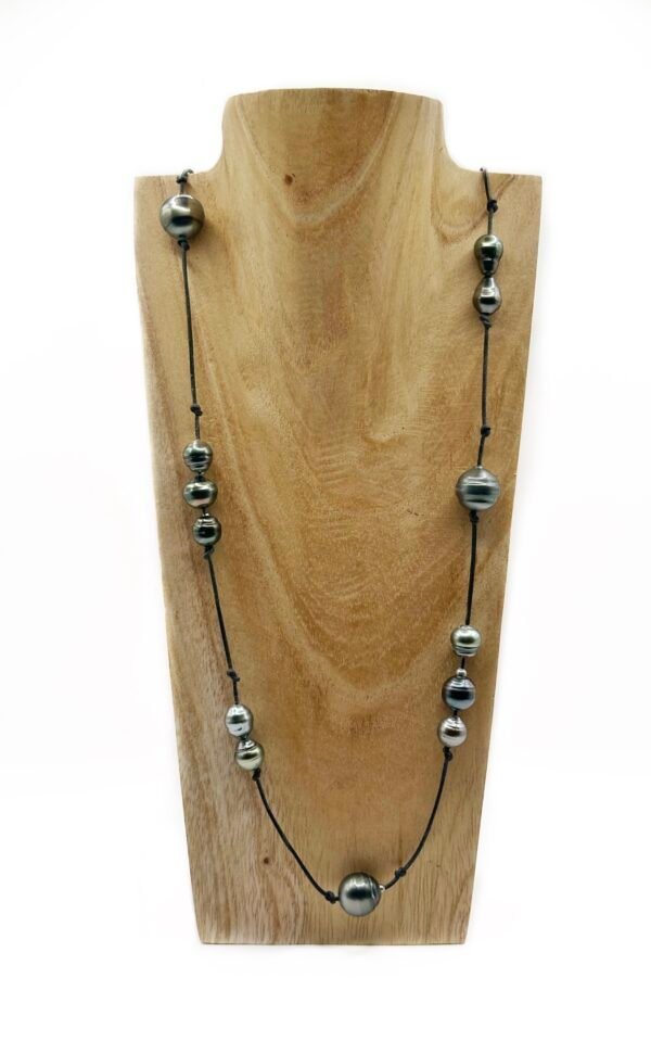 Sautoir perles de Tahiti baroques 8/10/15mm et cuir de Kangourou