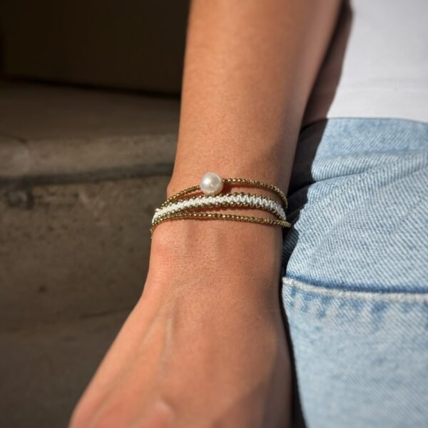 Bracelet perle d'eau douce blanche ø 7-8 mm sur hématite