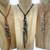 Pompon perles de Tahiti sur cuir de kangourou